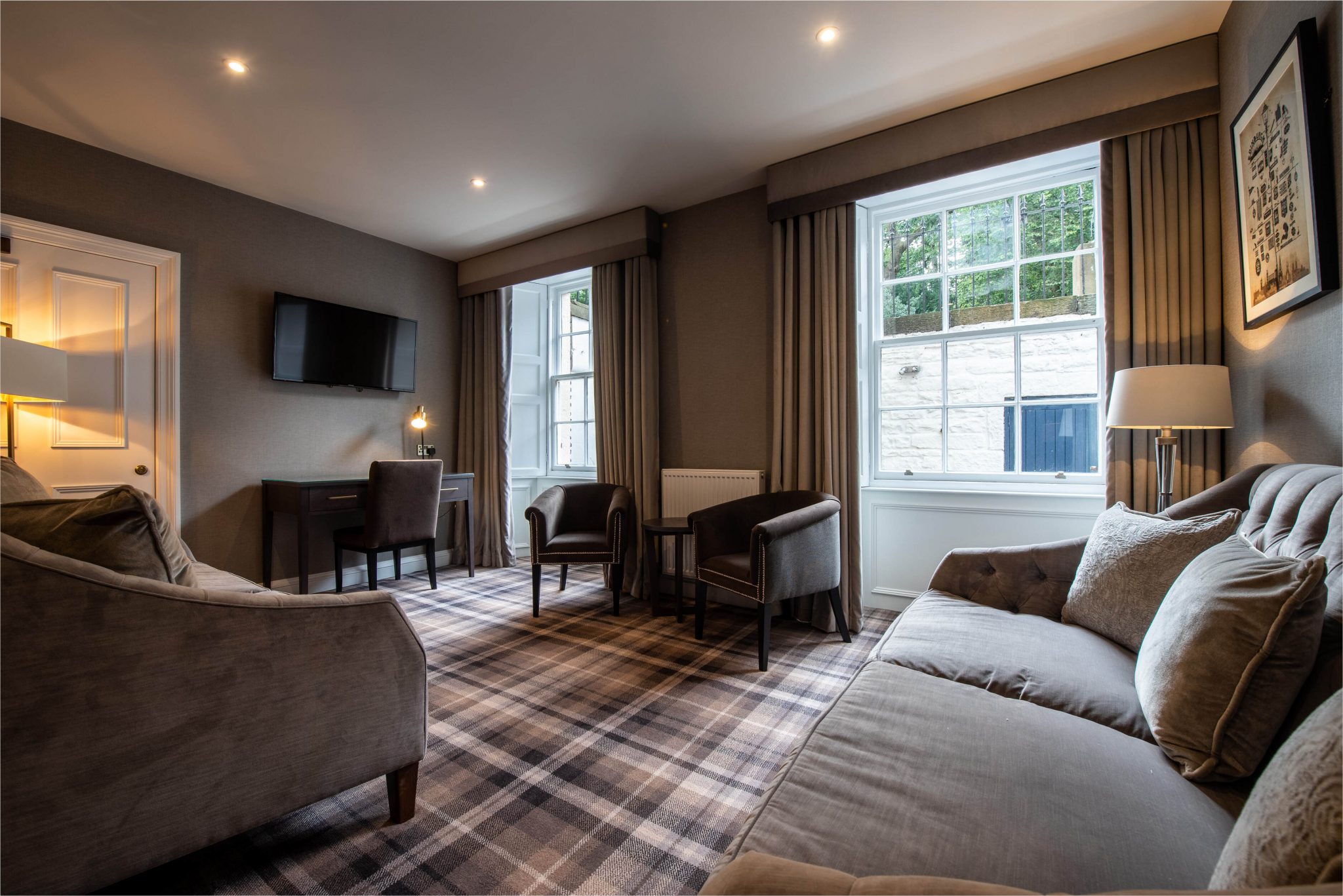 Mansions, Castles & Country Houses to Rent Ireland & Scotland